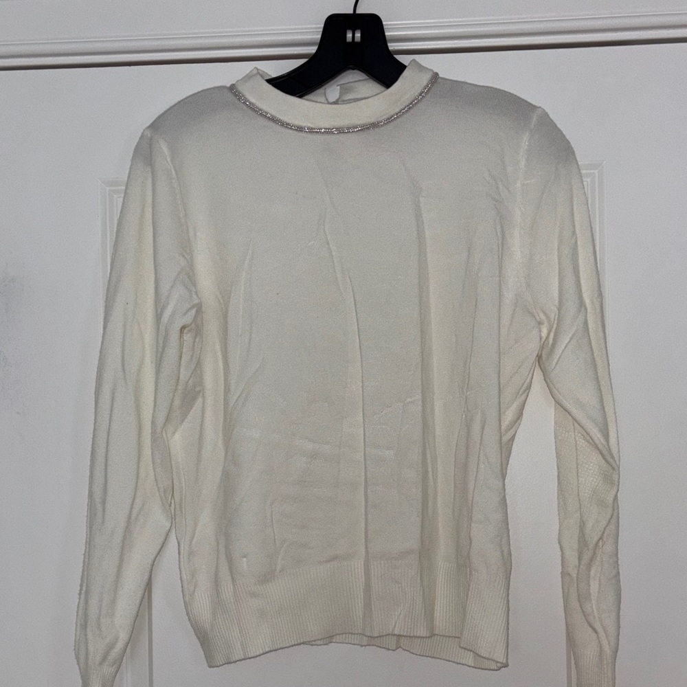 Elegant White Sweater with diamond neck trim - Picture 2 of 4